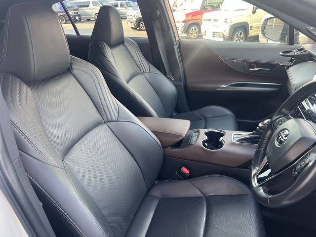 TOYOTA HARRIER 4WD 2021