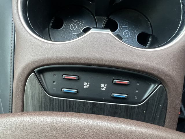 TOYOTA HARRIER 4WD 2021