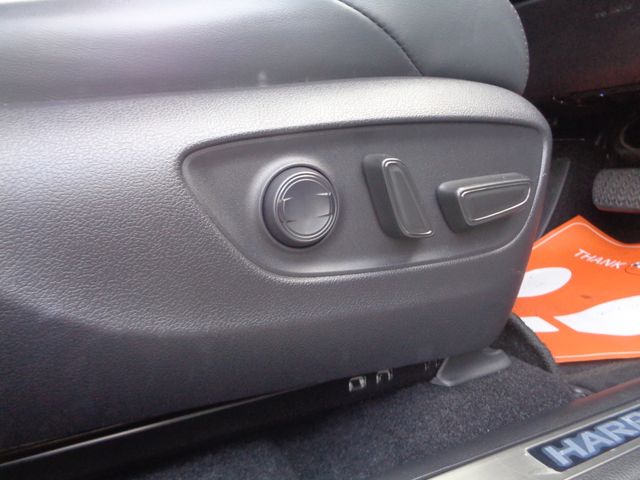 TOYOTA HARRIER 4WD 2022