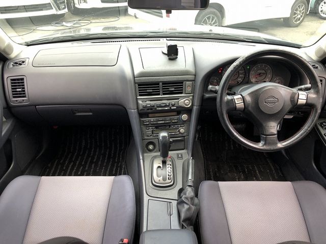 NISSAN SKYLINE 1999