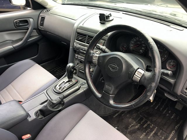 NISSAN SKYLINE 1999