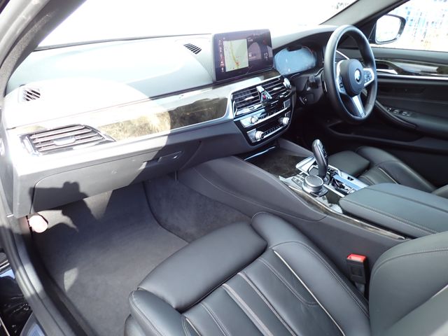 BMW BMW 5series sedan 2021