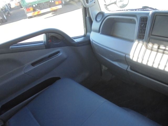 MITSUBISHI CANTER 2013