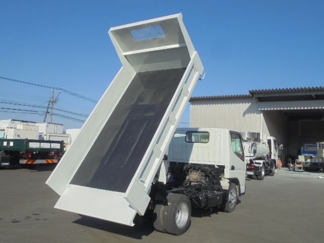 MITSUBISHI CANTER 2013