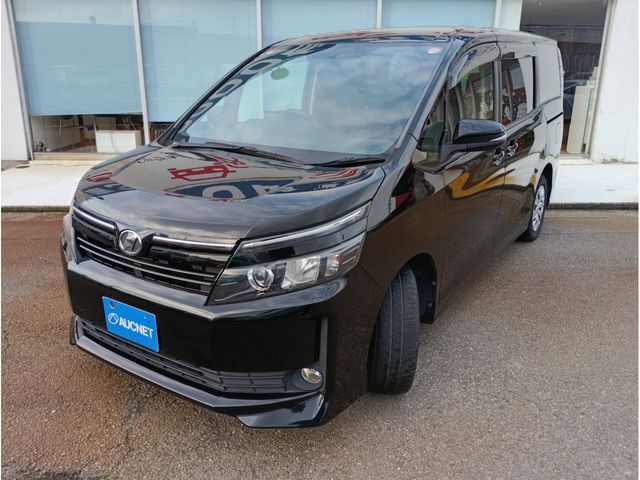 TOYOTA VOXY 2016