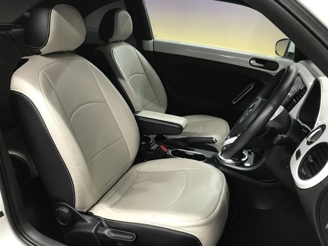 VOLKSWAGEN VOLKSWAGEN The BEETLE 2019