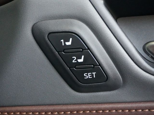 TOYOTA HARRIER HYBRID 2023