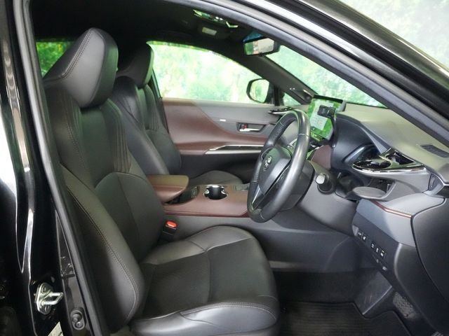 TOYOTA HARRIER HYBRID 2023