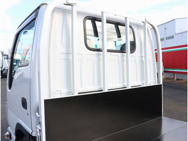 ISUZU ELF 2018