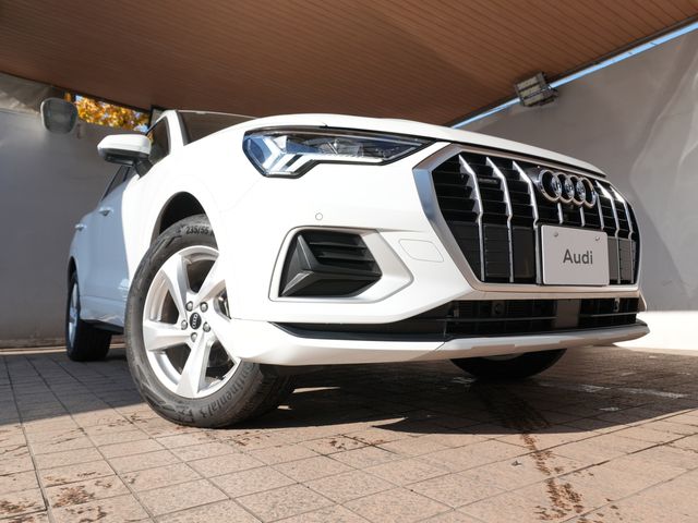 AUDI AUDI Q3 2023