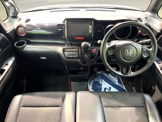 HONDA N BOX CUSTOM 2015