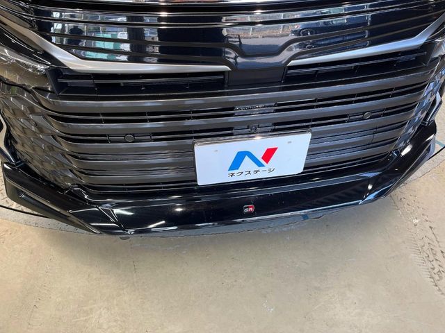 TOYOTA VOXY 4WD 2022