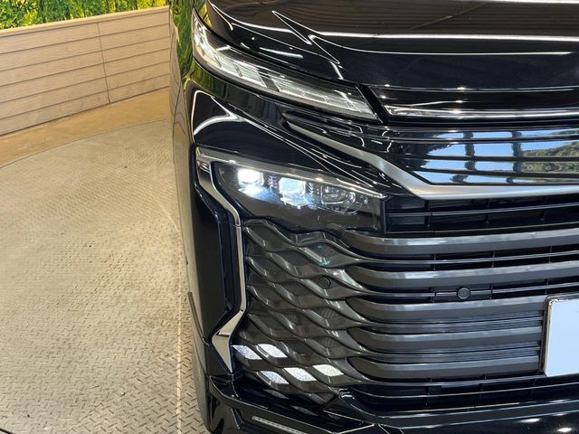 TOYOTA VOXY 4WD 2022