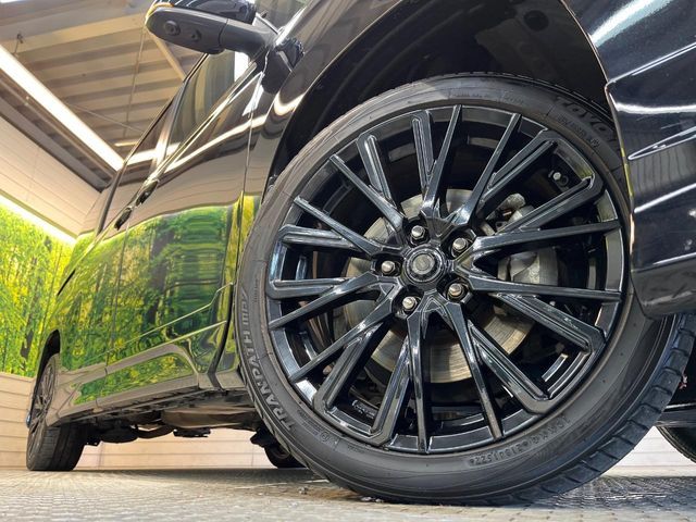 TOYOTA VOXY 4WD 2022