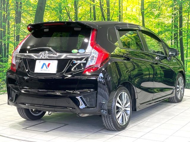 HONDA FIT HYBRID 2017