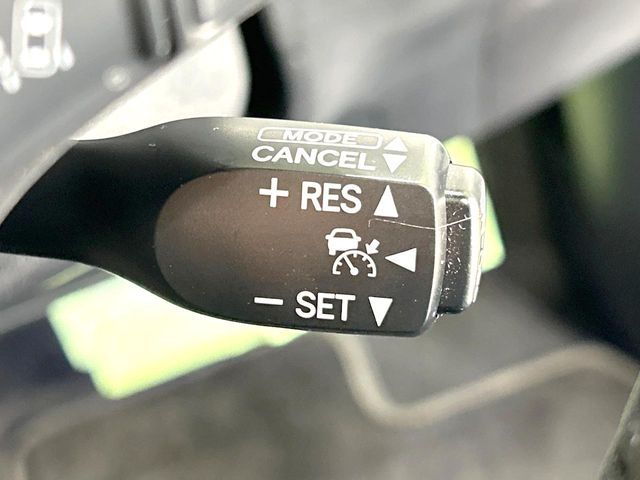 TOYOTA HARRIER HYBRID 2016