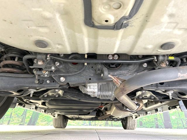 TOYOTA HARRIER HYBRID 2016