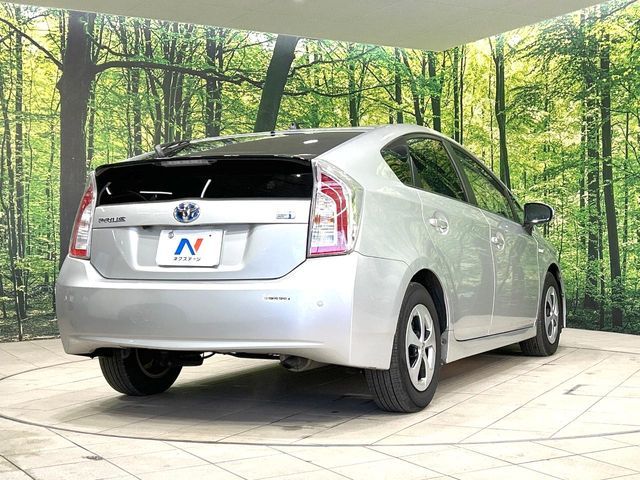 TOYOTA PRIUS 2012