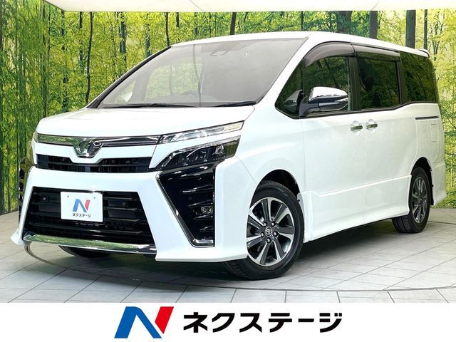 TOYOTA VOXY 2019