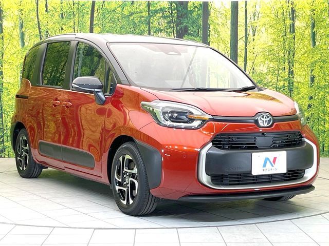 TOYOTA SIENTA HYBRID 2023