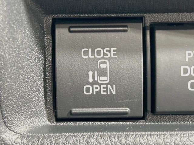 TOYOTA SIENTA HYBRID 2025