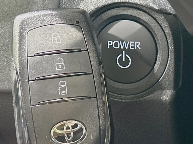 TOYOTA SIENTA HYBRID 2025