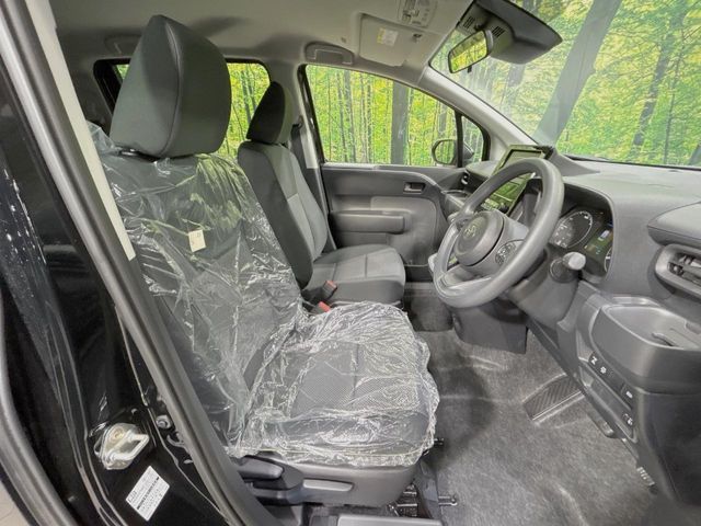 TOYOTA SIENTA HYBRID 2025