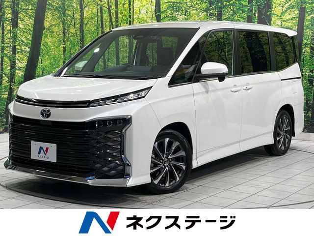 TOYOTA VOXY 2025