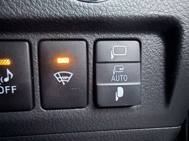 TOYOTA VELLFIRE  HYBRID 4WD 2012