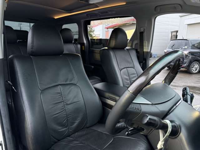 TOYOTA VELLFIRE  HYBRID 4WD 2012