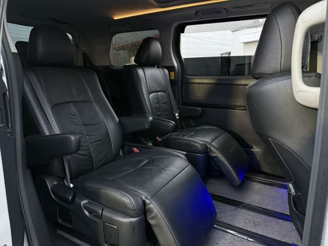 TOYOTA VELLFIRE  HYBRID 4WD 2012