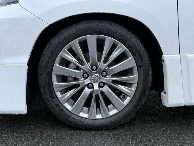 TOYOTA VELLFIRE  HYBRID 4WD 2012