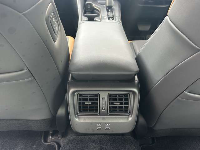 TOYOTA CROWN CROSSOVER 2023