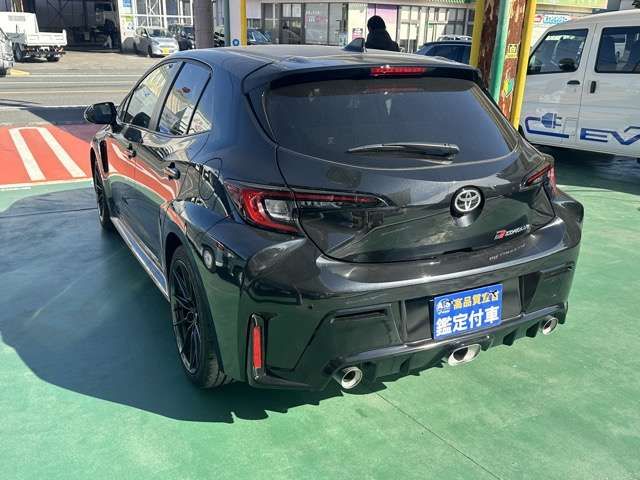 TOYOTA GR COROLLA 2024