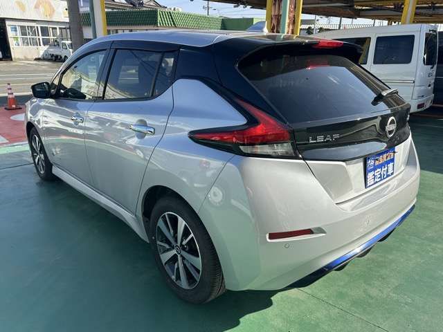 NISSAN LEAF 2022