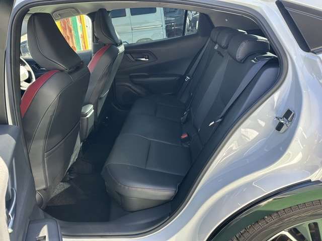 TOYOTA PRIUS 4WD 2024