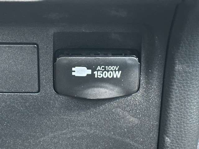 TOYOTA PRIUS 4WD 2024