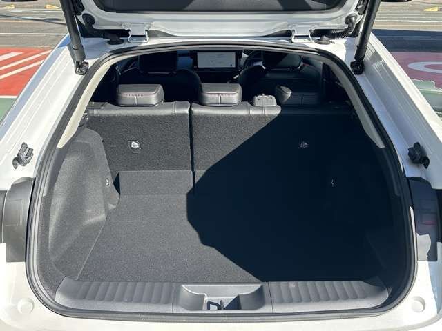 TOYOTA PRIUS 4WD 2024