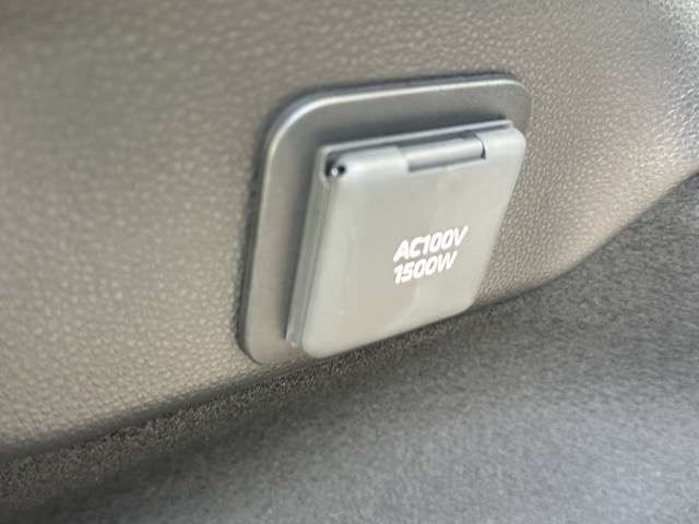 TOYOTA PRIUS 4WD 2024