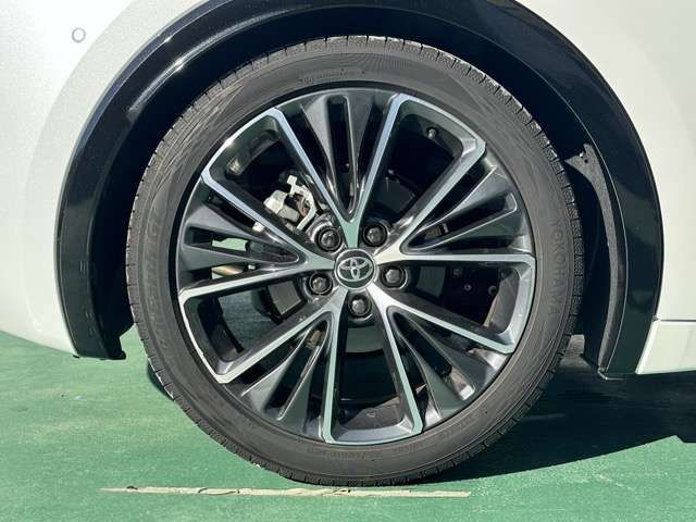 TOYOTA PRIUS 4WD 2024