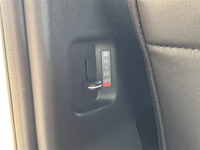 TOYOTA HIACE van 2WD 2023