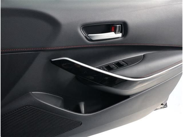 TOYOTA COROLLA SPORT HYBRID 2023