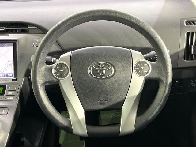 TOYOTA PRIUS 2015