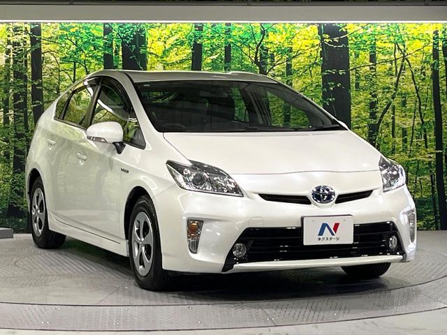 TOYOTA PRIUS 2015