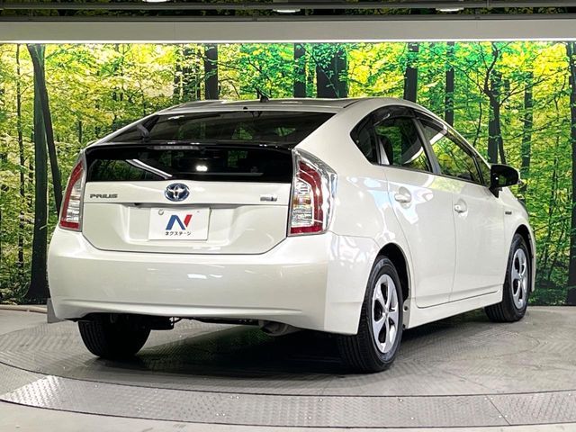 TOYOTA PRIUS 2015