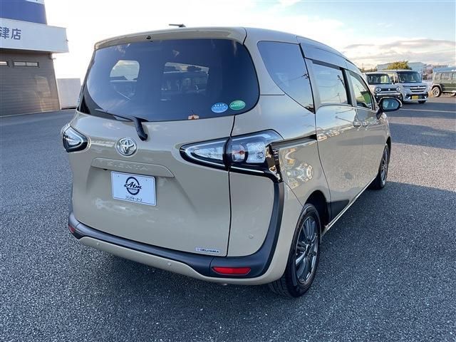 TOYOTA SIENTA 2019