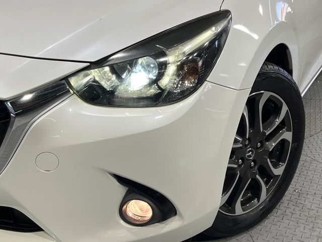 MAZDA DEMIO 2015