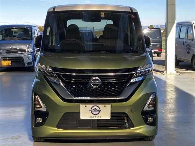 NISSAN ROOX 2022
