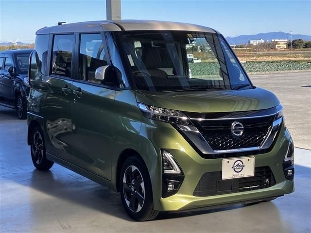 NISSAN ROOX 2022