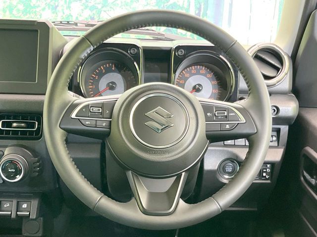 SUZUKI JIMNY NOMADE 2025